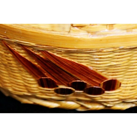 Vtg 1970s Natural Woven Small Duck Basket Tan Chicken Bird Country Farmhouse - Picture 4 of 12